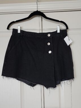 Zara Black Asymmetrical Button Denim Skort